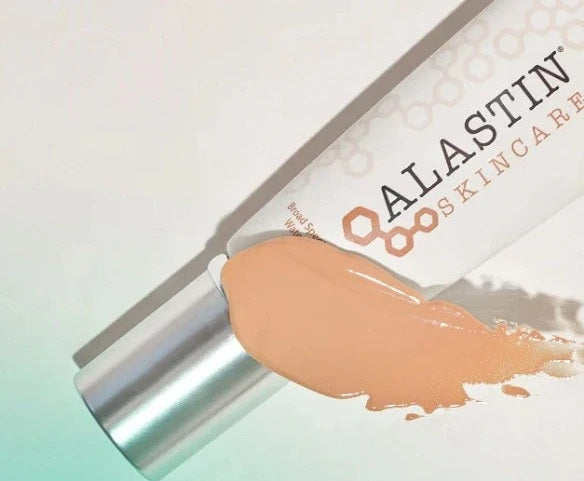 Alastin HydraTint Pro Mineral Broad Spectrum Sunscreen SPF 36 TRAVEL SIZE (0.4oz/ 12g)