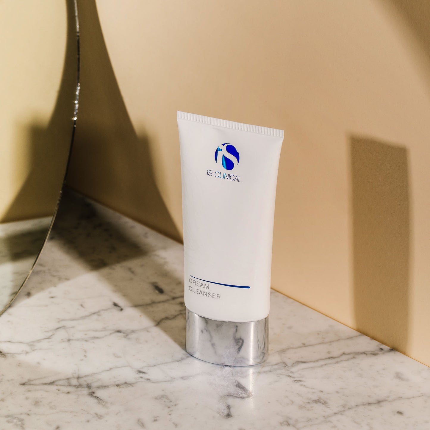 iS Clinical: Cream Cleanser 120ml